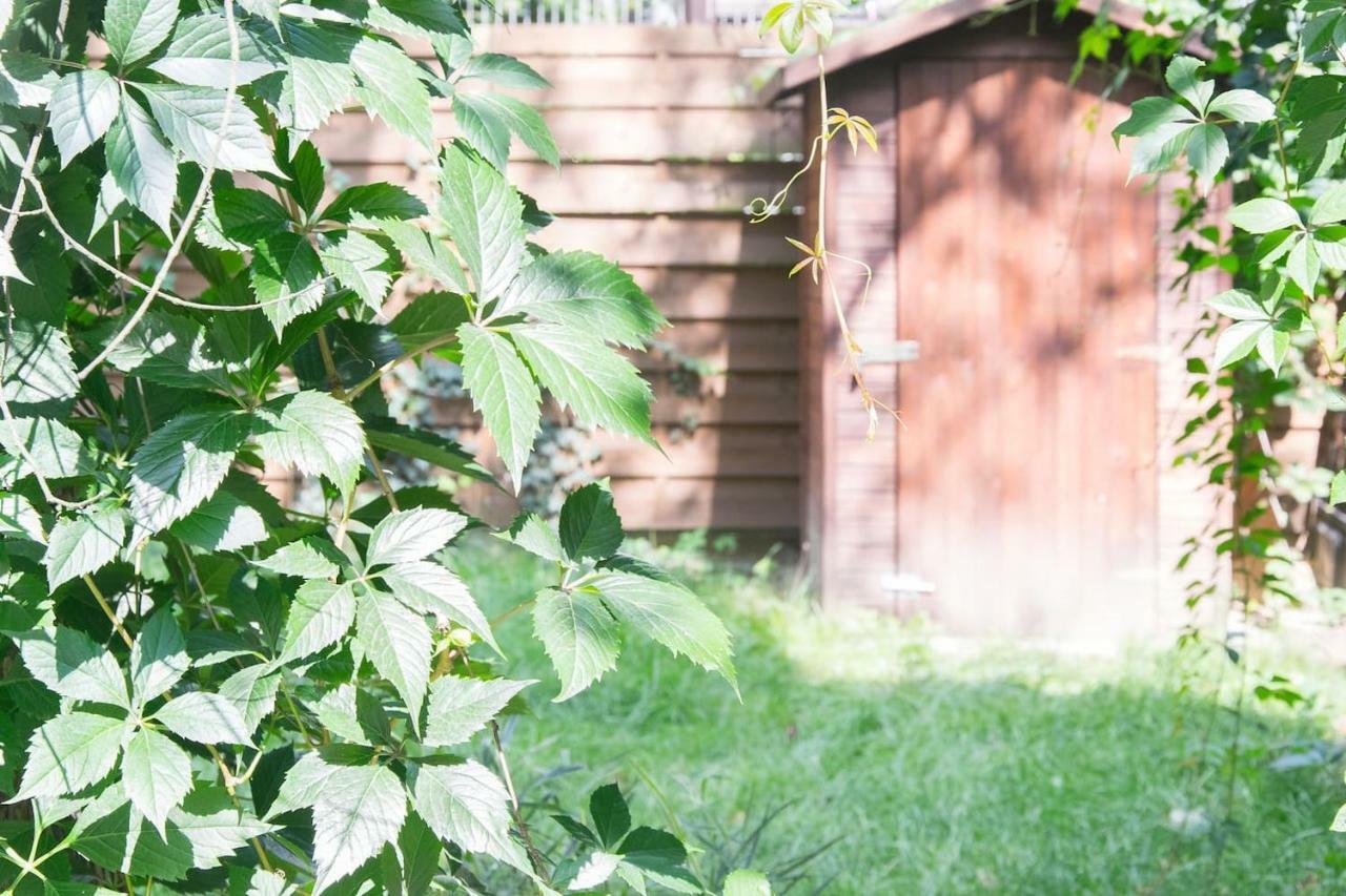 Private Garden In City Center P4You Pl Krakau Exterior foto
