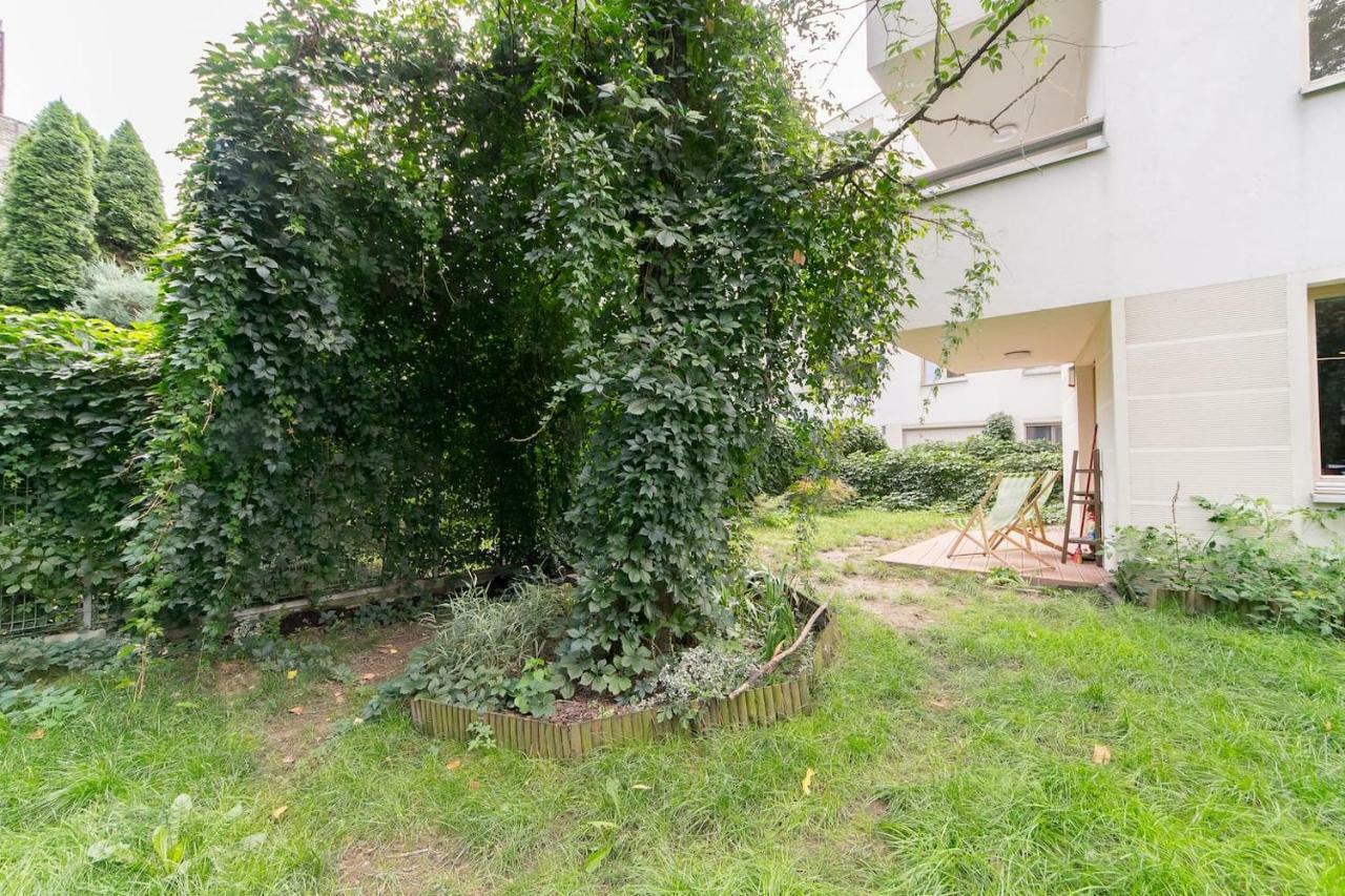 Private Garden In City Center P4You Pl Krakau Exterior foto